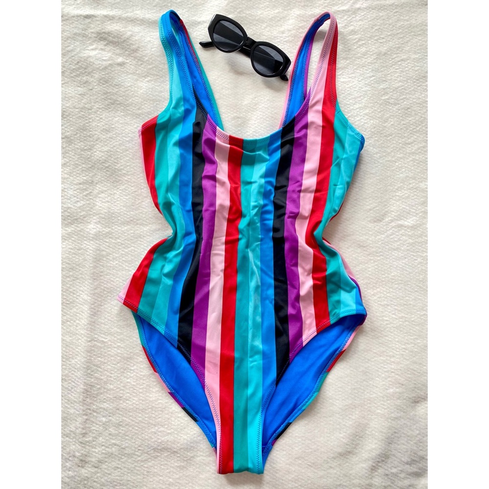 Colorfully Old Navy Swimsuit Size M